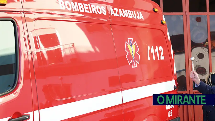 Bombeiros de Azambuja comemoram 87 anos com inauguração de novas viaturas Bombeiros de Azambuja comemoram 87 anos com inauguração de novas viaturas