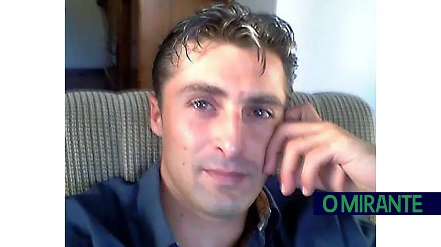 Morre quando conduzia moto emprestada por amigo na Meia Via Morre quando conduzia moto emprestada por amigo na Meia Via