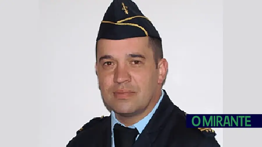 Pedro Pereira é o novo comandante dos Bombeiros de Fátima Pedro Pereira é o novo comandante dos Bombeiros de Fátima