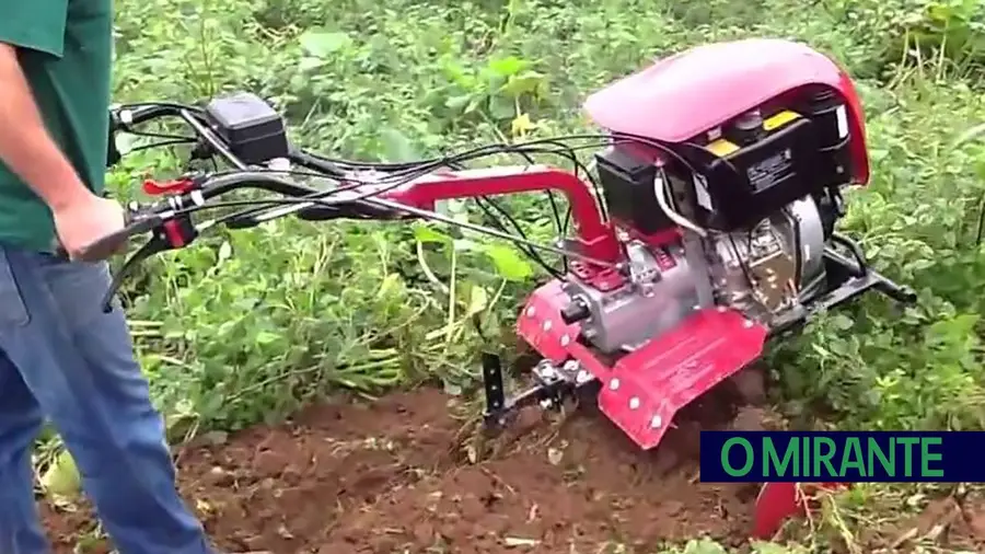 Morre em acidente com motocultivador na Ribeira Branca Morre em acidente com motocultivador na Ribeira Branca