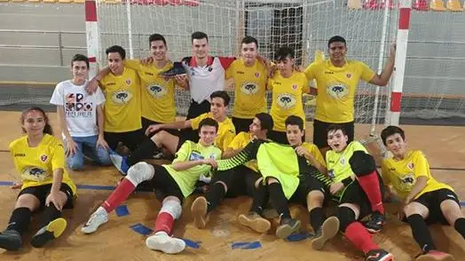 A equipa de iniciados de futsal do CR Casal do Grilo A equipa de iniciados de futsal do CR Casal do Grilo