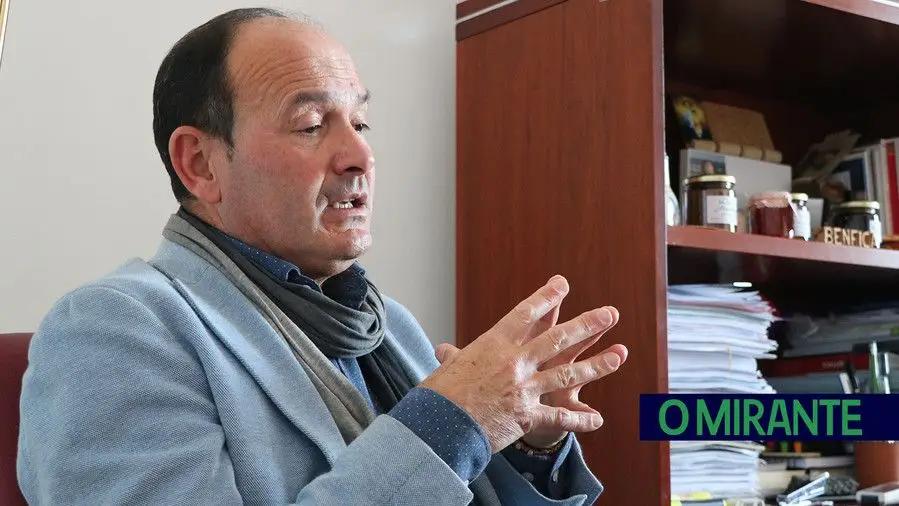 Presidente da Câmara de Coruche desconfia que algumas associações abusam dos subsídios Presidente da Câmara de Coruche desconfia que algumas associações abusam dos subsídios
