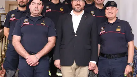 Oito elementos dos Bombeiros Municipais de Santarém Oito elementos dos Bombeiros Municipais de Santarém