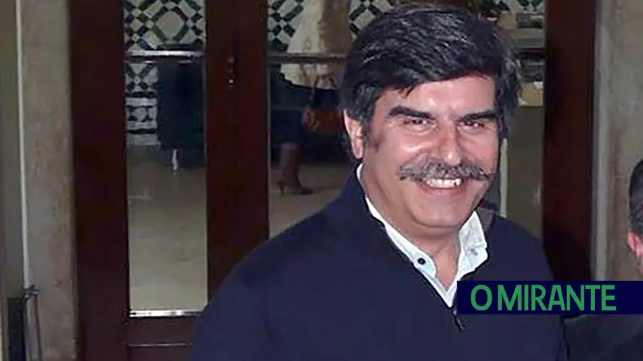 Ex-director de urbanismo da Câmara de Santarém responde por quatro crimes Ex-director de urbanismo da Câmara de Santarém responde por quatro crimes