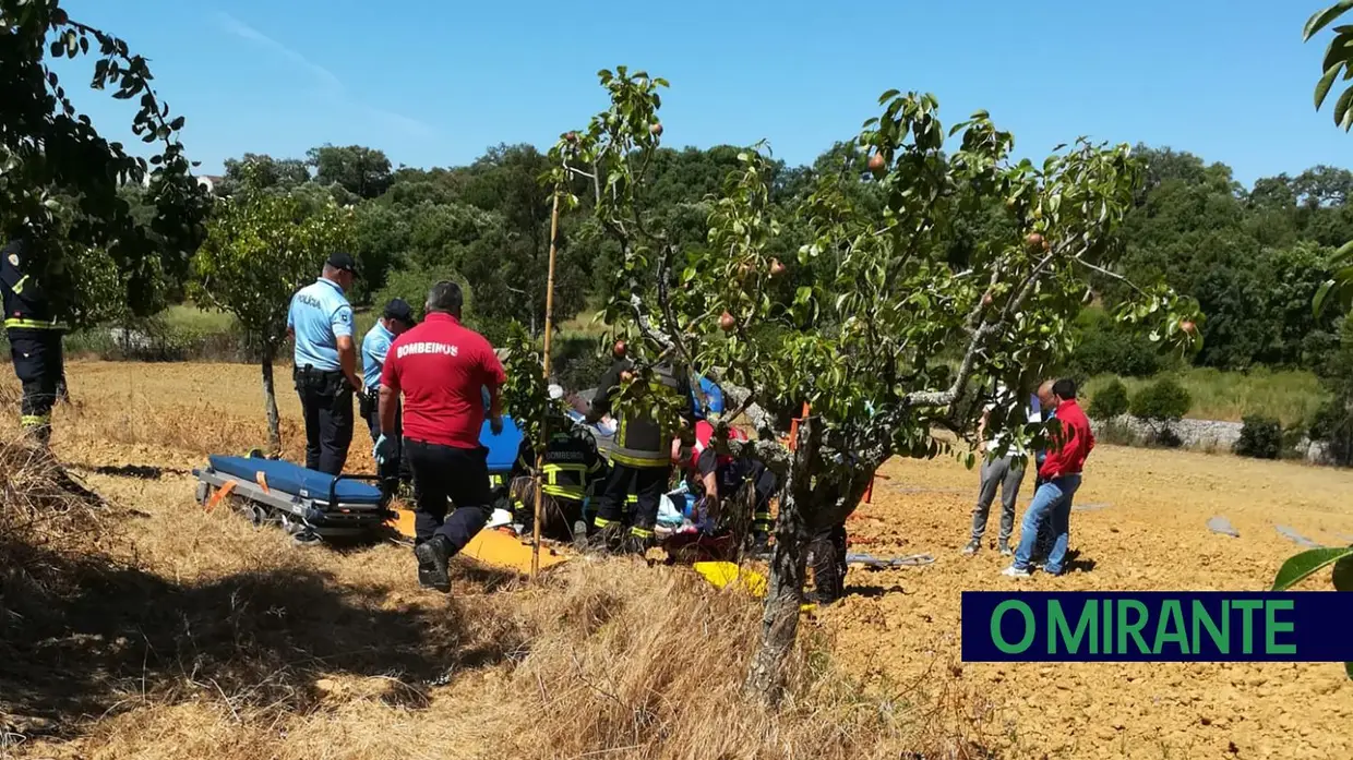 Ferido em acidente com tractor em Santarém