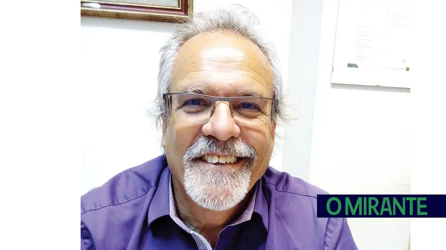 Uma família de três pessoas só devia pagar um bilhete para entrar na Feira Uma família de três pessoas só devia pagar um bilhete para entrar na Feira