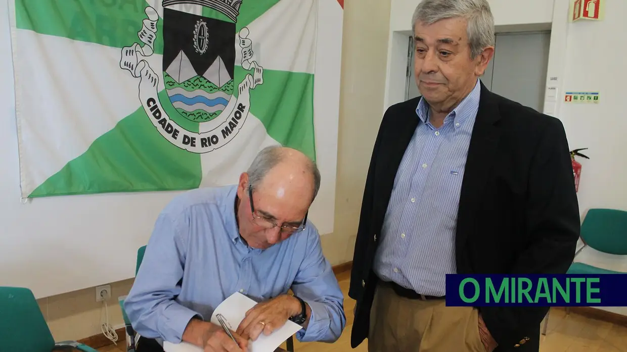 Casa cheia em Rio Maior para o lançamento da autobiografia de Jorge Miguel