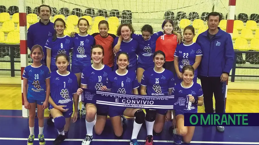 Infantis do JAC são campeões distritais de andebol Infantis do JAC são campeões distritais de andebol