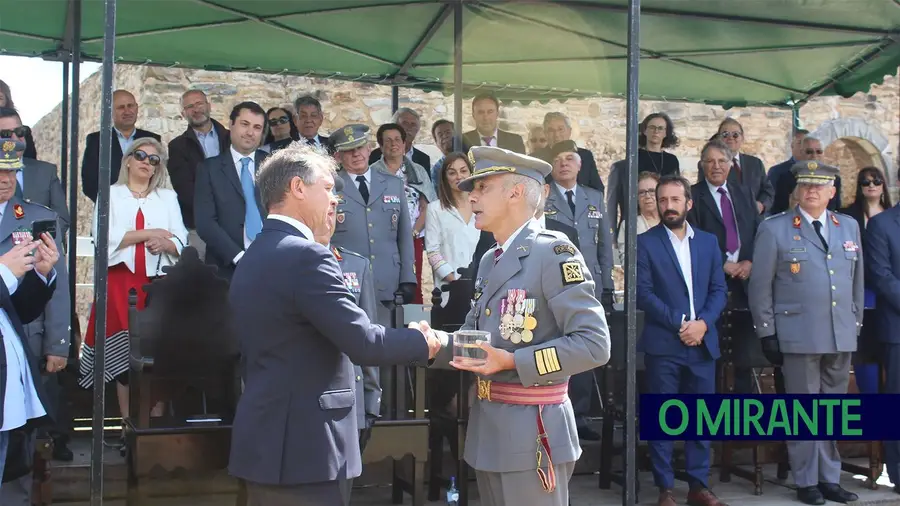 Abrantes distingue Regimento de Apoio Militar de Emergência no dia da cidade Abrantes distingue Regimento de Apoio Militar de Emergência no dia da cidade