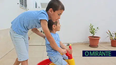 Autismo: doença ou diferença? Autismo: doença ou diferença?