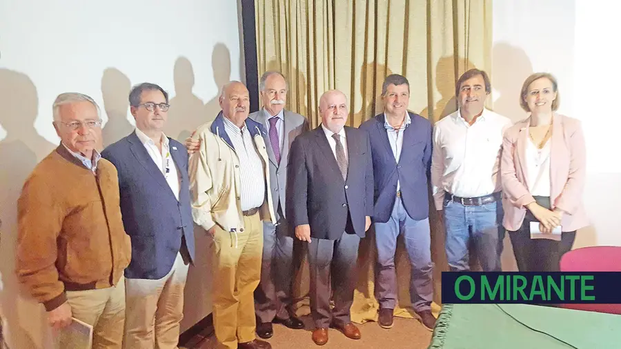 Ministro da Agricultura prometeu estudar propostas da FENAREG para o regadio Ministro da Agricultura prometeu estudar propostas da FENAREG para o regadio