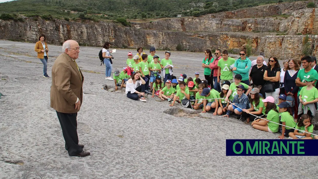Projecto de 450 mil euros para pegadas de dinossáurios da Serra de Aire