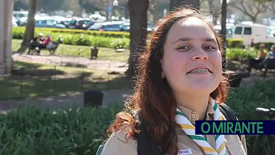 Escoteira de Benavente reanima jovem num festival de música Escoteira de Benavente reanima jovem num festival de música