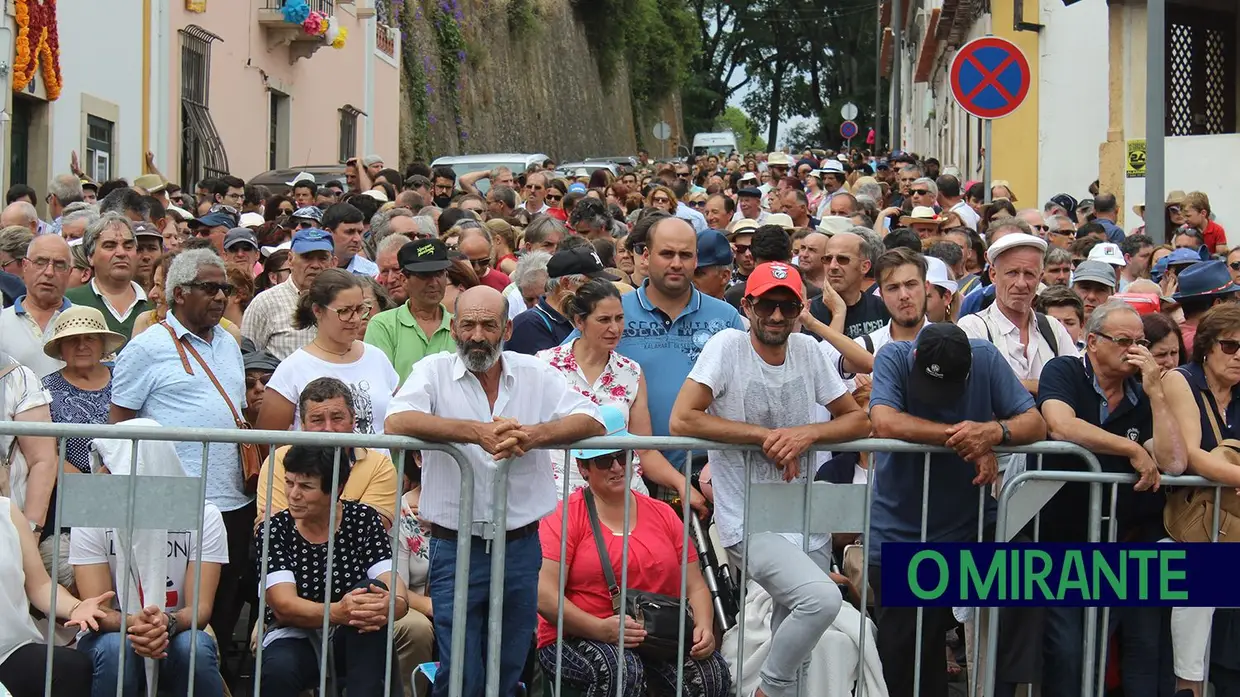 Cortejo principal Festa dos Tabuleiros em Tomar