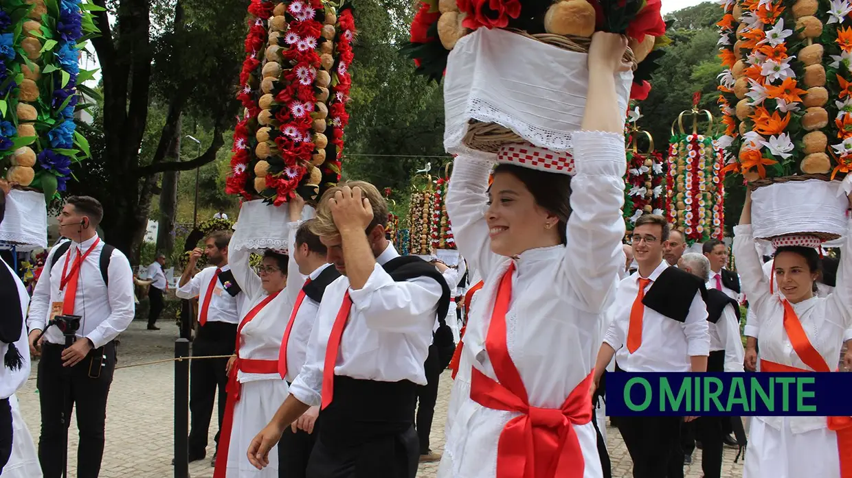 Cortejo principal Festa dos Tabuleiros em Tomar