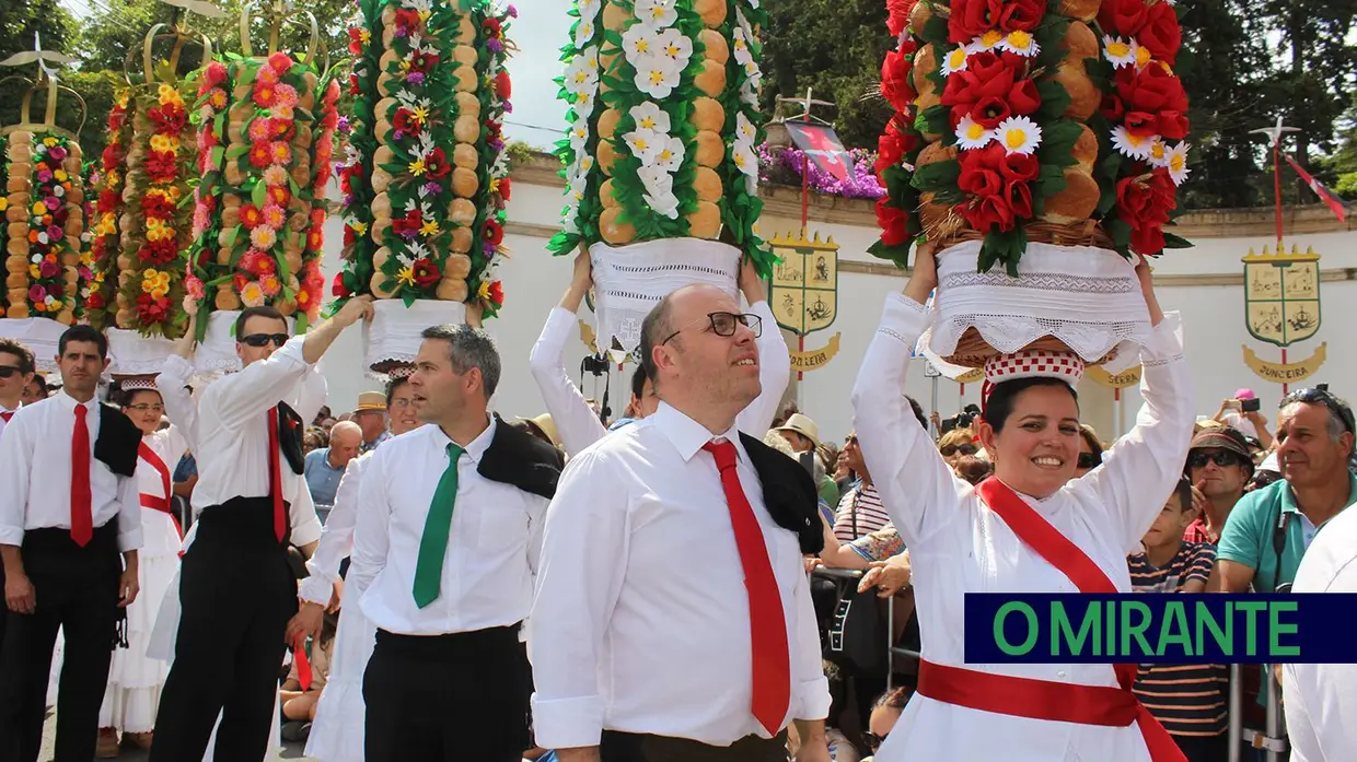Cortejo principal Festa dos Tabuleiros em Tomar