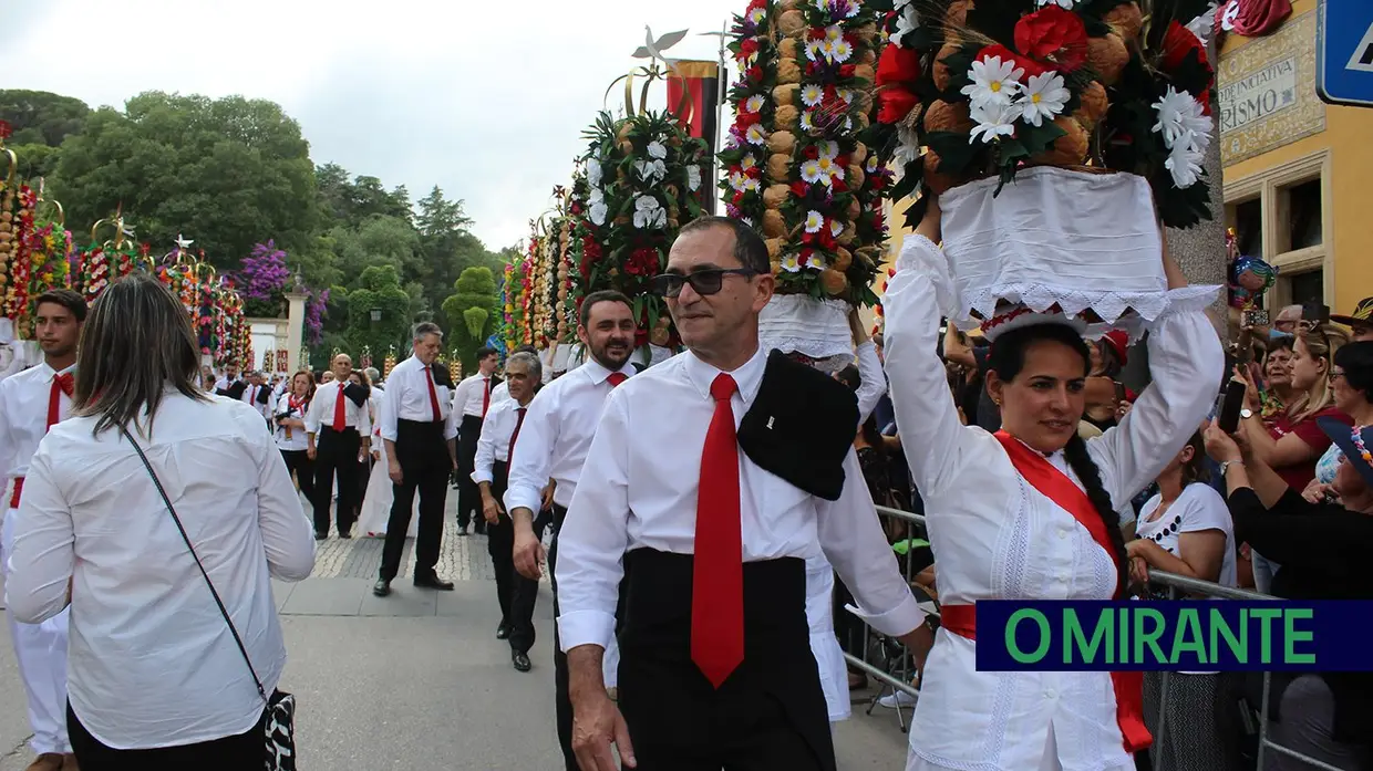 Cortejo principal Festa dos Tabuleiros em Tomar