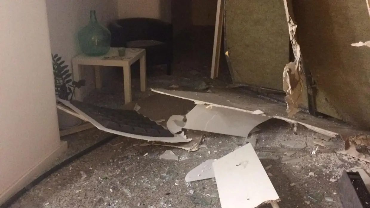 Imagens do carro que destruiu loja em Santarém