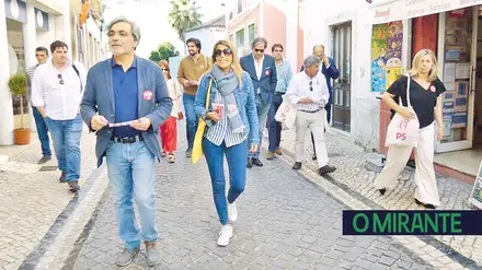 Ele anda por aí! Ele anda por aí!