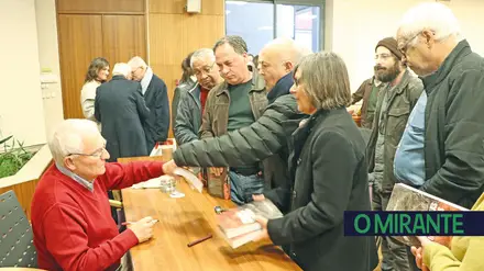 Livro de Álvaro Ribeiro sobre a guerra para que a história não se apague Livro de Álvaro Ribeiro sobre a guerra para que a história não se apague