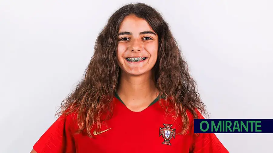 Jovem de Santarém em grande na selecção feminina de sub-15 Jovem de Santarém em grande na selecção feminina de sub-15