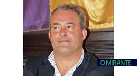 Concelhia do PS esfrangalhada vai ser controlada pelo poder autárquico Concelhia do PS esfrangalhada vai ser controlada pelo poder autárquico