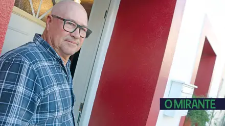 Começou a fazer obras sem licença e agora queixa-se de a câmara dificultar Começou a fazer obras sem licença e agora queixa-se de a câmara dificultar