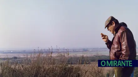 "Este país está-me apertadinho nas cavas" "Este país está-me apertadinho nas cavas"