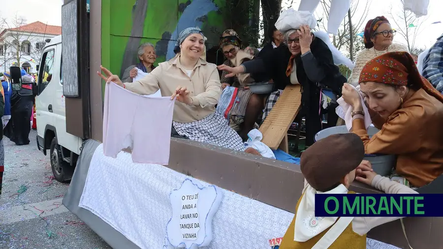 Abitureiras vence corso de Carnaval em Santarém Abitureiras vence corso de Carnaval em Santarém