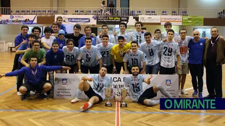Vitória de Santarém conquista Taças do Ribatejo de juvenis e juniores Vitória de Santarém conquista Taças do Ribatejo de juvenis e juniores