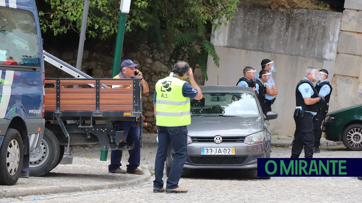 Desocupação de casa degradada no centro histórico de Santarém