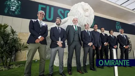 Sporting inaugura escultura em pedra da Filstone Sporting inaugura escultura em pedra da Filstone