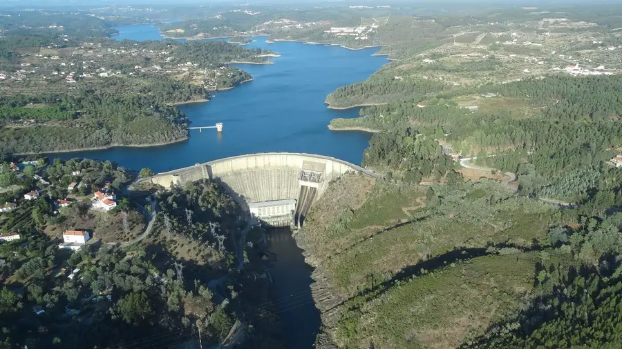 Estação de tratamento de água da Asseiceira vai produzir toda a electricidade que consome Estação de tratamento de água da Asseiceira vai produzir toda a electricidade que consome