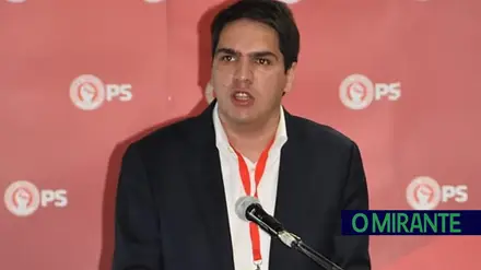 Distrital de Santarém do PS aponta regionalização como objectivo estratégico Distrital de Santarém do PS aponta regionalização como objectivo estratégico