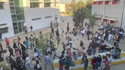 Aglomerado de alunos em escola de Benavente foi situação pontual Aglomerado de alunos em escola de Benavente foi situação pontual
