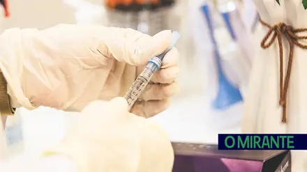 DGS emite norma para vacinar contra gastroenterite por rotavírus crianças de grupos de risco DGS emite norma para vacinar contra gastroenterite por rotavírus crianças de grupos de risco
