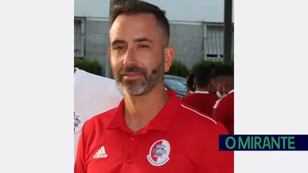 União de Santarém rescinde com treinador Acácio Santos União de Santarém rescinde com treinador Acácio Santos
