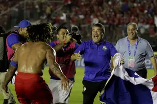 A alegria imensa espelhada no rosto do colombian Dário Gomez, o selecionador do Panamá