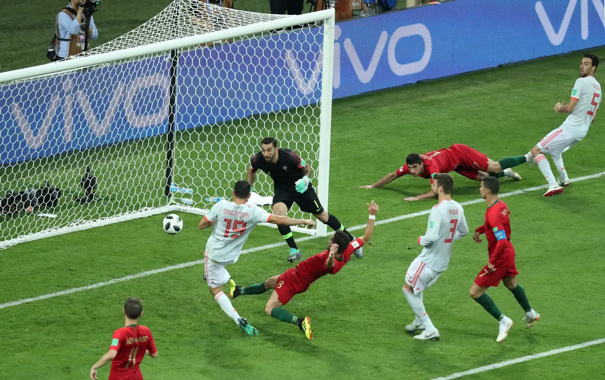 Diego Costa bisa e equilibra o marcador