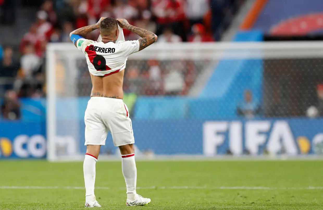 Paolo Guerrero reage à derrota do Peru