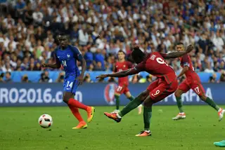 O momento em que Éder marca o golo na final do Euro 2016, contra a França