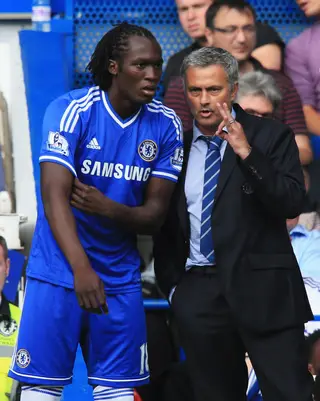 Rom e Mourinho cruzaram-se pela primeira vez no Chelsea, em 2013, antes do reencontro em Manchester