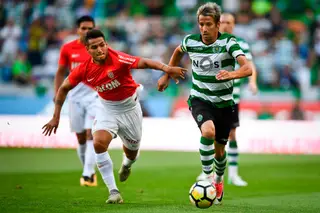 Fábio Coentrão chegou esta época ao Sporting, depois de ter representado o Benfica em 2009/10 e 2010/11