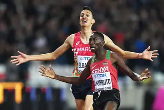 Kipruto começou a festejar vários metros antes da linha de meta.