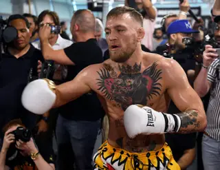 McGregor, um campeão nas artes marciais mistas, a treinar boxe nas vésperas do "MoneyFight"