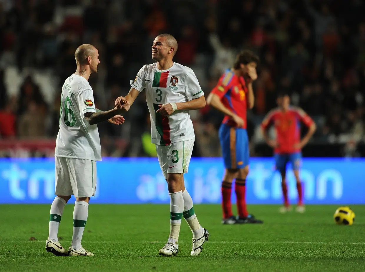 Meireles e Pepe em 2010