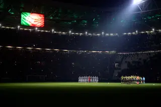 Antes do início da partida, uma bonita homenagem a todos os portugueses que perderam a vida nos incêndios de domingo