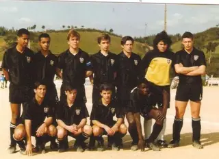 Com a equipa do Casa Pia, Chainho é o primeiro em pé, à esquerda.