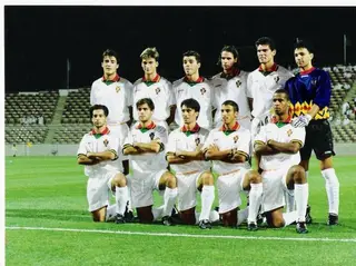 Chainho em baixo, à direita, na seleção de Sub-21