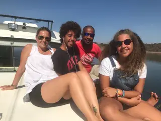 Com a mulher e os dois filhos